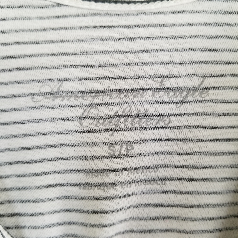 3/$20⭐ American Eagle striped crop top tshirt - Picture 3 of 4